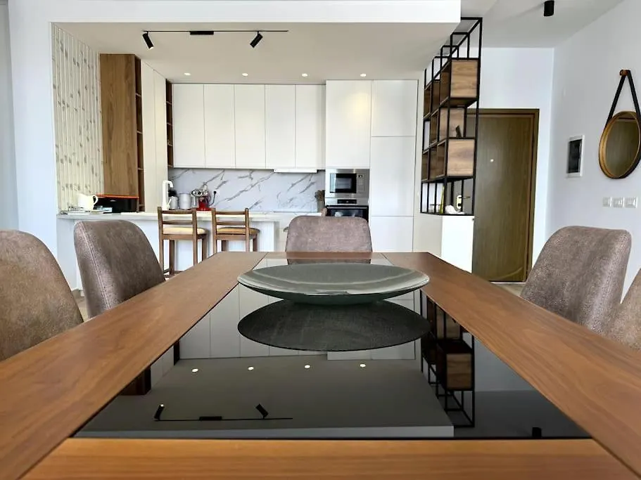 Seafront Oasis Luxury Apartment, With Sae View Sarandë Appartamento